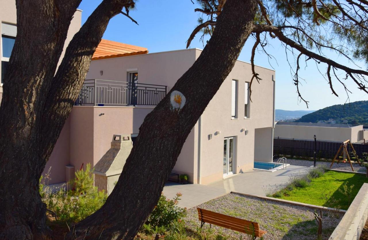 Villa Dorso With Heated Pool Klis Exterior photo