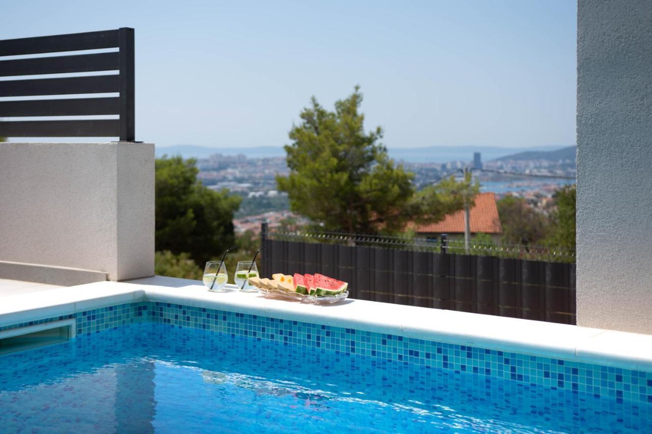 Villa Dorso With Heated Pool Klis Exterior photo