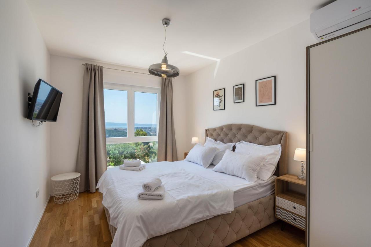 Villa Dorso With Heated Pool Klis Exterior photo