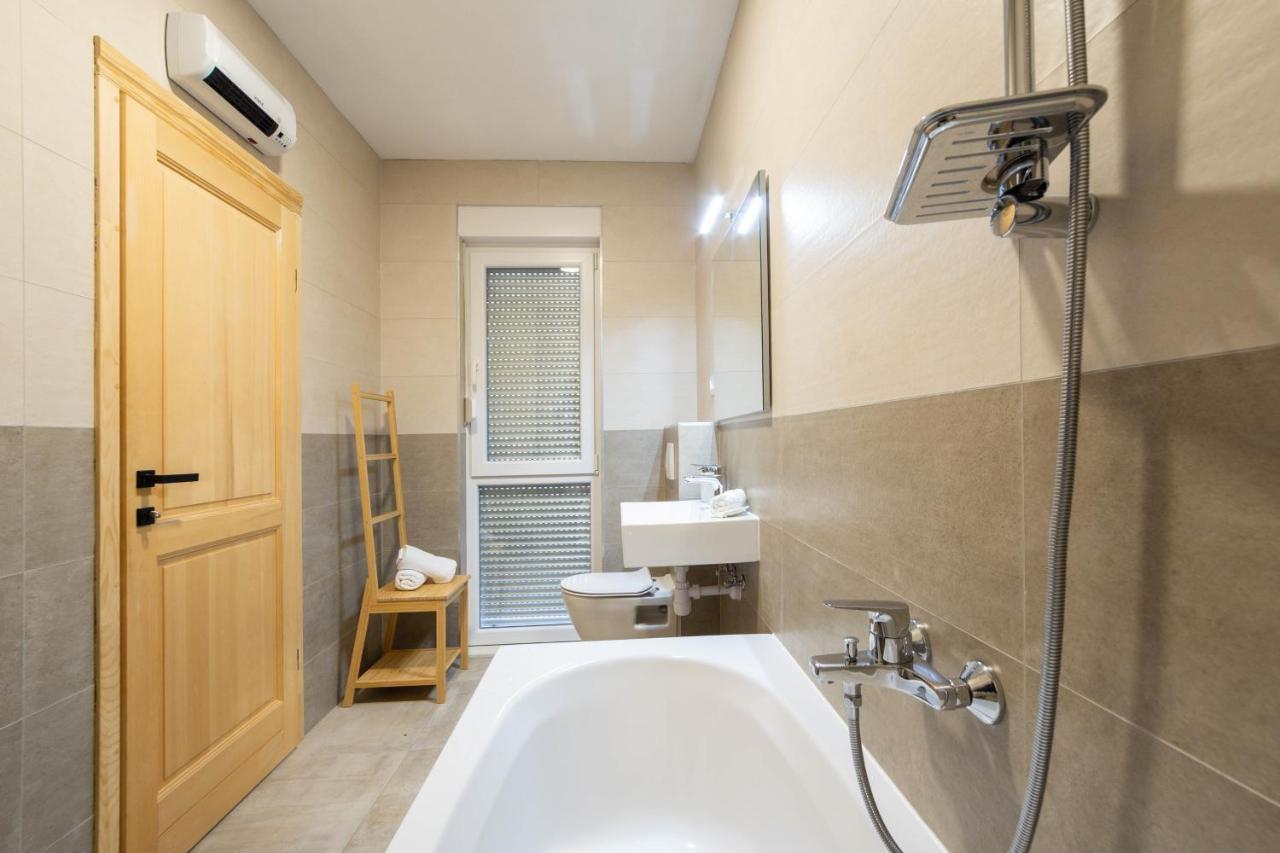 Villa Dorso With Heated Pool Klis Exterior photo