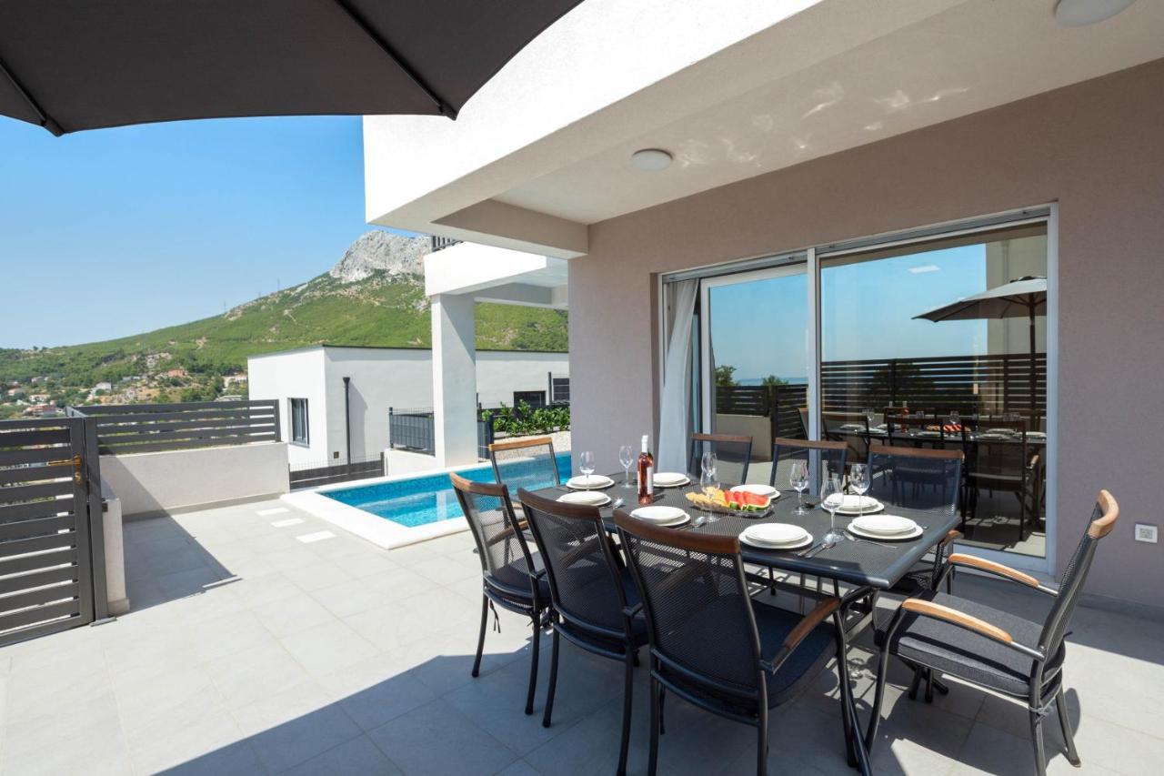 Villa Dorso With Heated Pool Klis Exterior photo